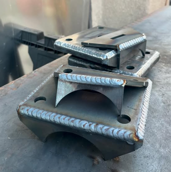 U-BOLT ELIMINATOR WITH INTEGRATED BUMP PAD image 1