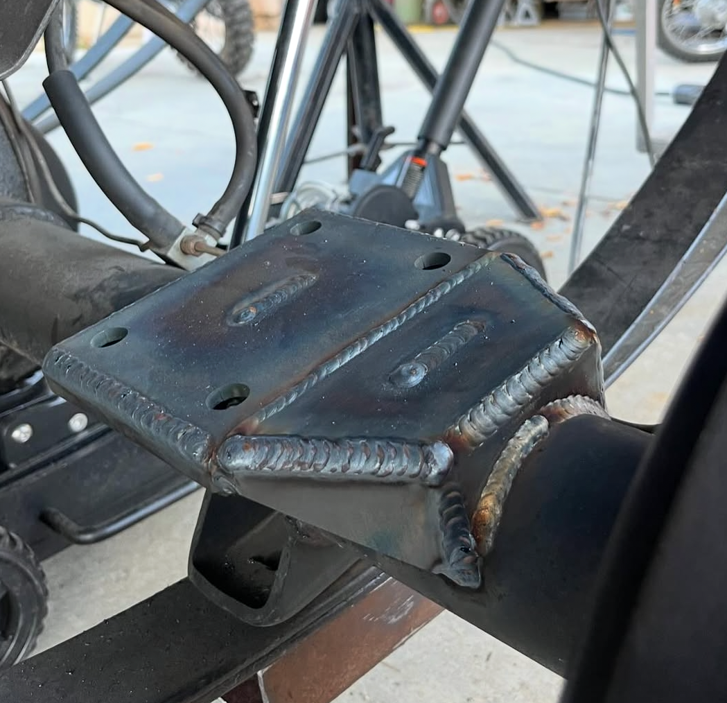 U-BOLT ELIMINATOR WITH INTEGRATED BUMP PAD image 2