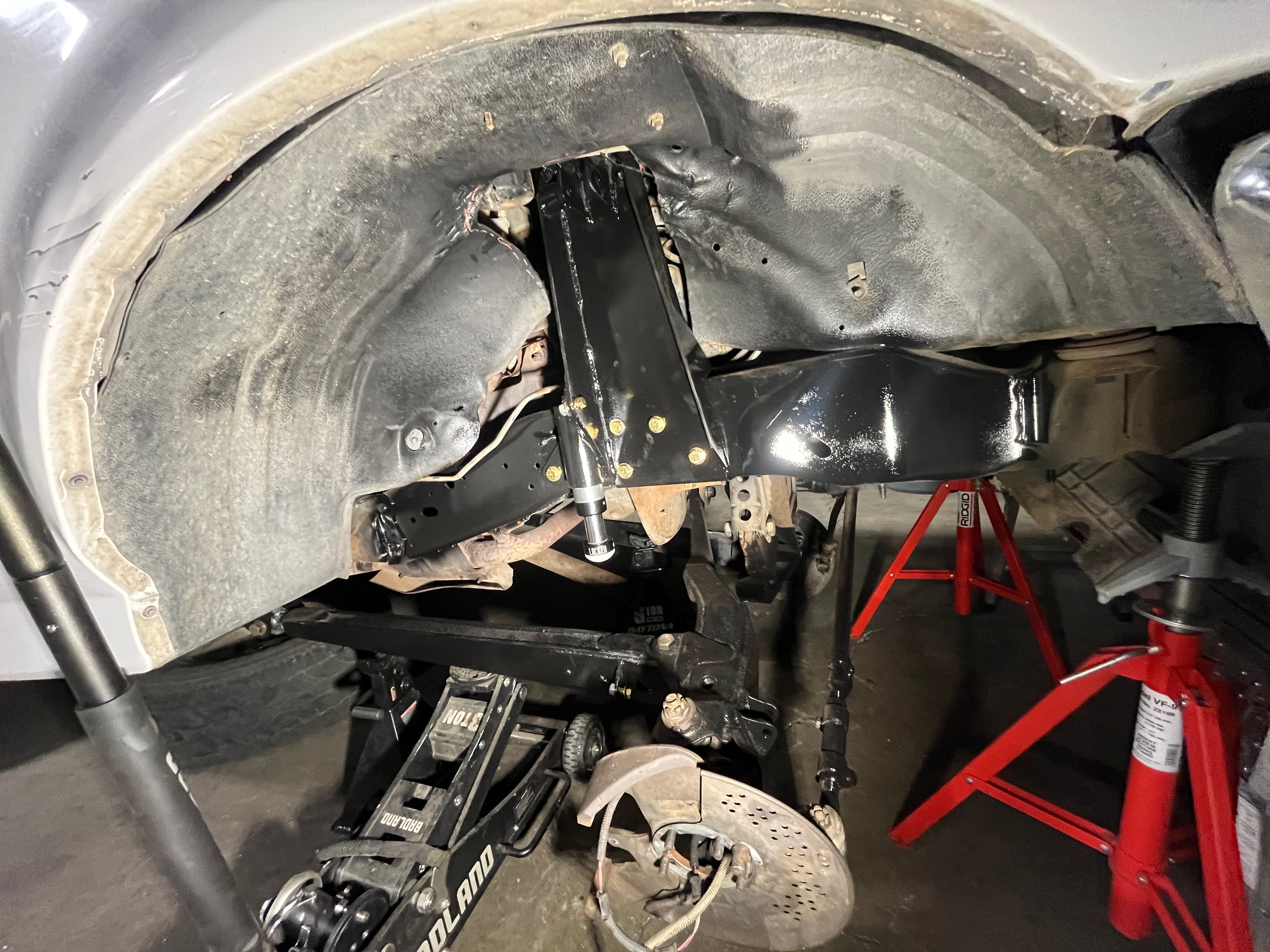 FULL SIZE BRONCO/F 150 BOLT IN COILOVER MOUNT