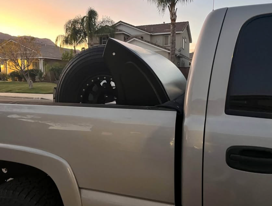 PRERUNNER CHASE TRUCK  TIRE CARRIER