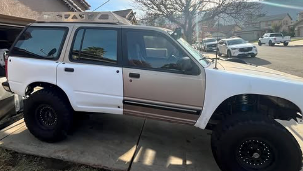 UNIVERSAL ROOF RACK