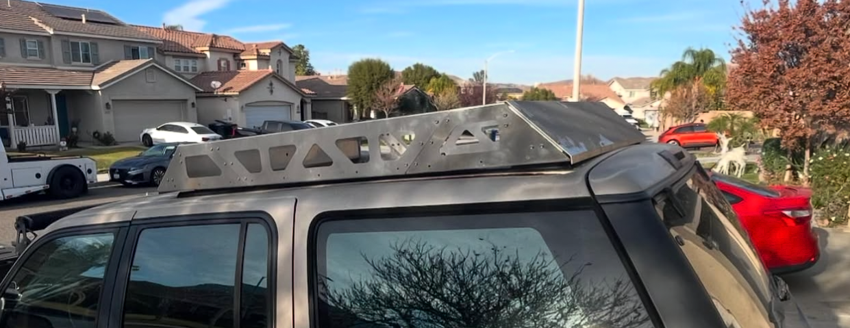 UNIVERSAL ROOF RACK