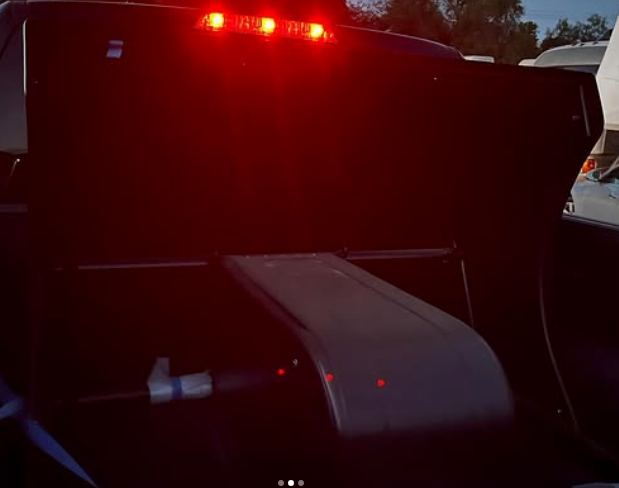 PRERUNNER CHASE TRUCK  TIRE CARRIER